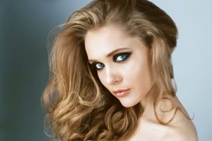 como-conseguir-unos-ojos-ahumados-o-smokey-eyes-paso-a-paso